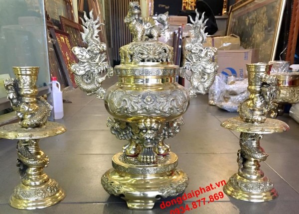 Cách phân biệt lư đồng đại phát hoa văn 4D và 3D để tránh mua nhầm.