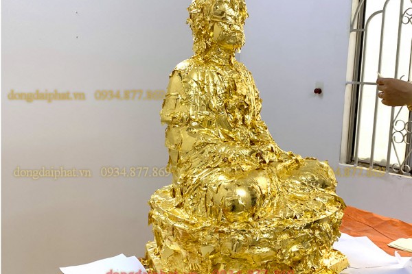 Dát vàng 24k tượng phật 90 cm tại nhà ở quận 11.