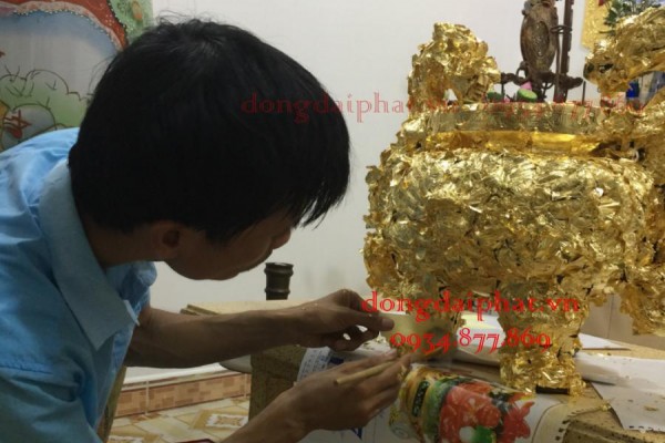 Dát vàng lư hương đồng thờ cúng ở Hồ Chí Minh
