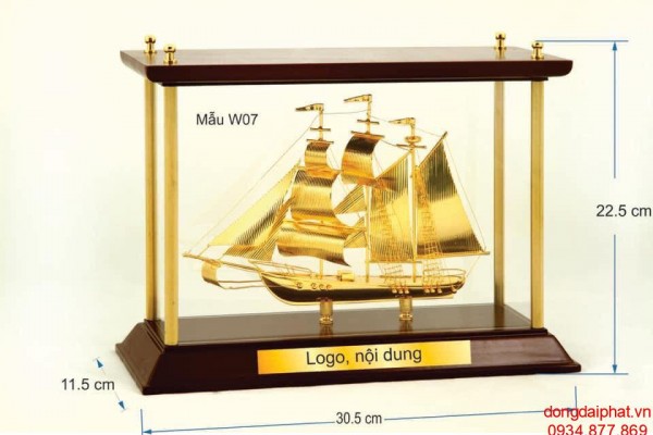 Mô hình thuyền mạ vàng 24 K uy tín