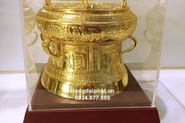 Địa chỉ bán trống đồng mạ vàng 10 cm