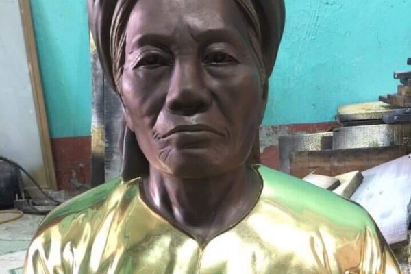 Đúc tượng chân dung mạ vàng uy tín.