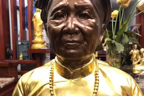 Đúc tượng chân dung mạ vàng uy tín.