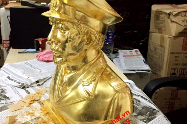 Đúc tượng chân dung mạ vàng uy tín.
