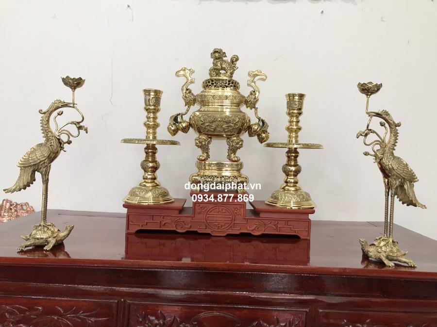 Bộ ngũ sự vuông trái đào