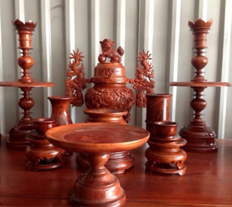 Đồ thờ cúng bằng gỗ