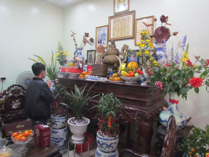 Việc thờ cúng tổ tiên cần được duy trì bởi đây là nét văn hóa đặc trưng tại Việt Nam