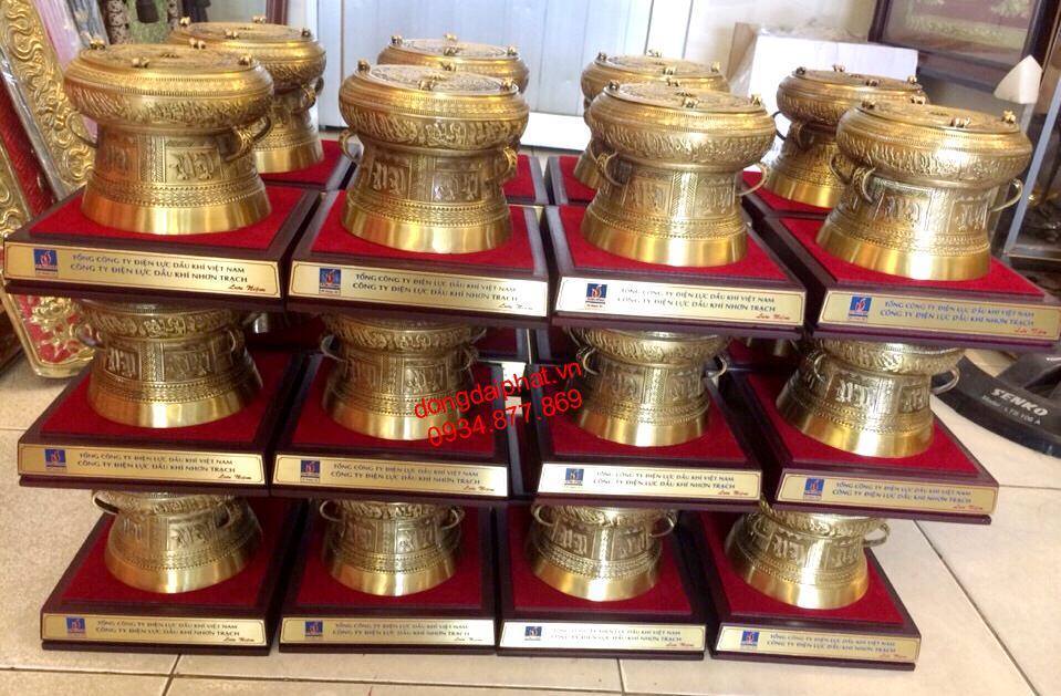 quà tặng trống đồng lưu niệm